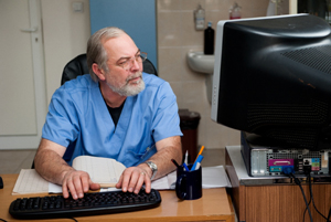 �������